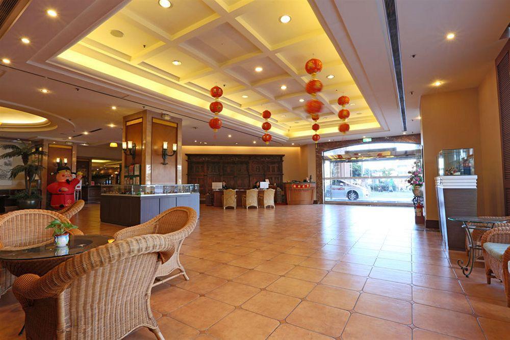 Wei-Yat Grand Hotel Tainan Esterno foto