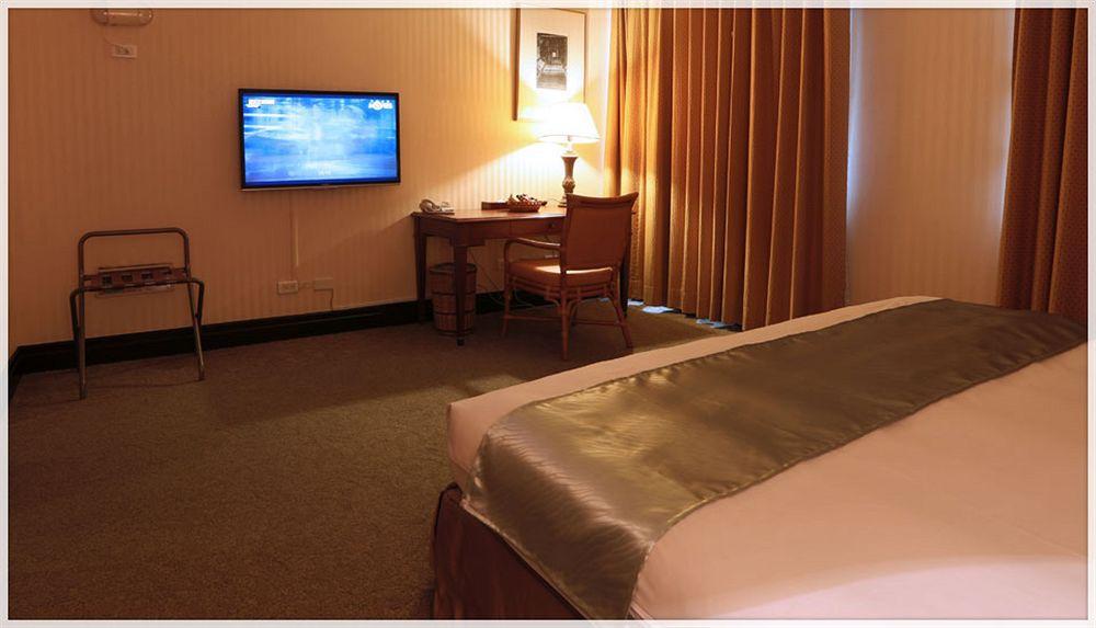 Wei-Yat Grand Hotel Tainan Esterno foto