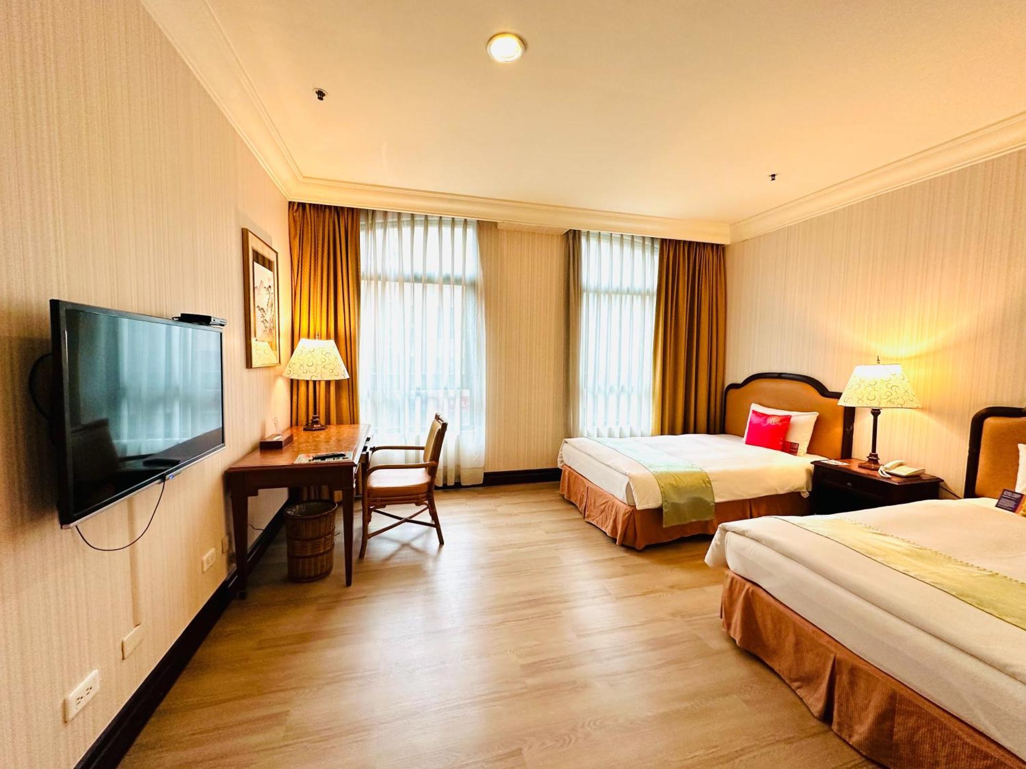 Wei-Yat Grand Hotel Tainan Esterno foto