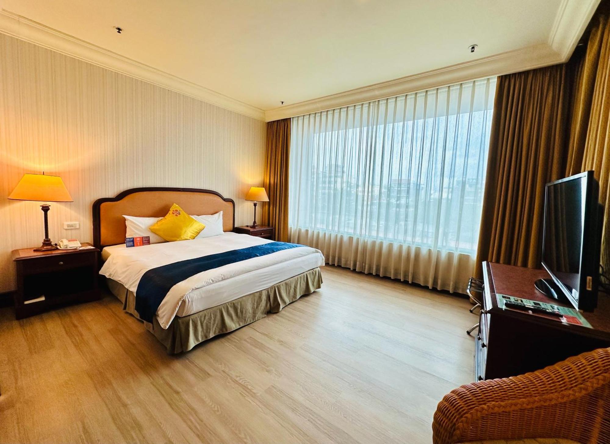 Wei-Yat Grand Hotel Tainan Esterno foto