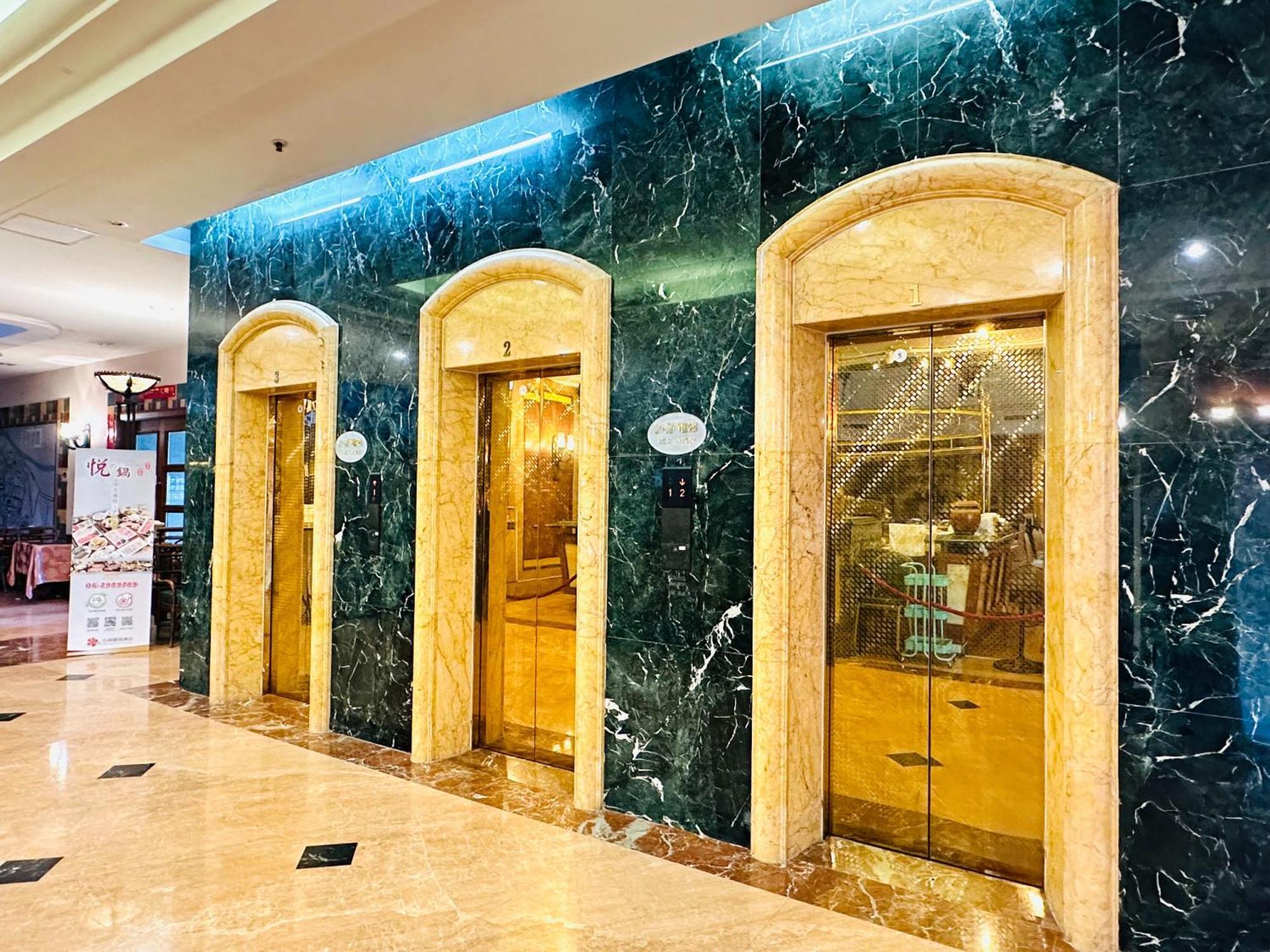 Wei-Yat Grand Hotel Tainan Esterno foto