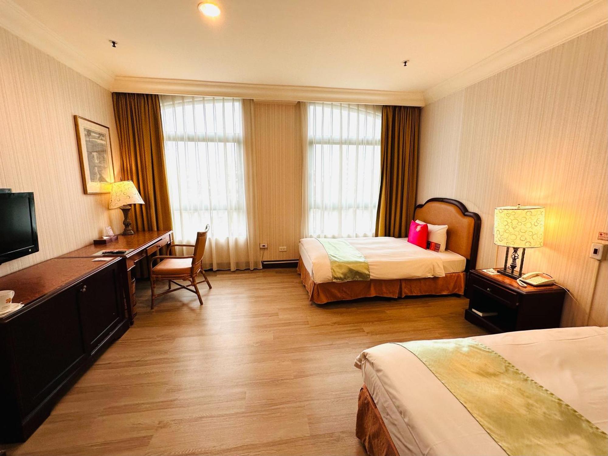 Wei-Yat Grand Hotel Tainan Esterno foto