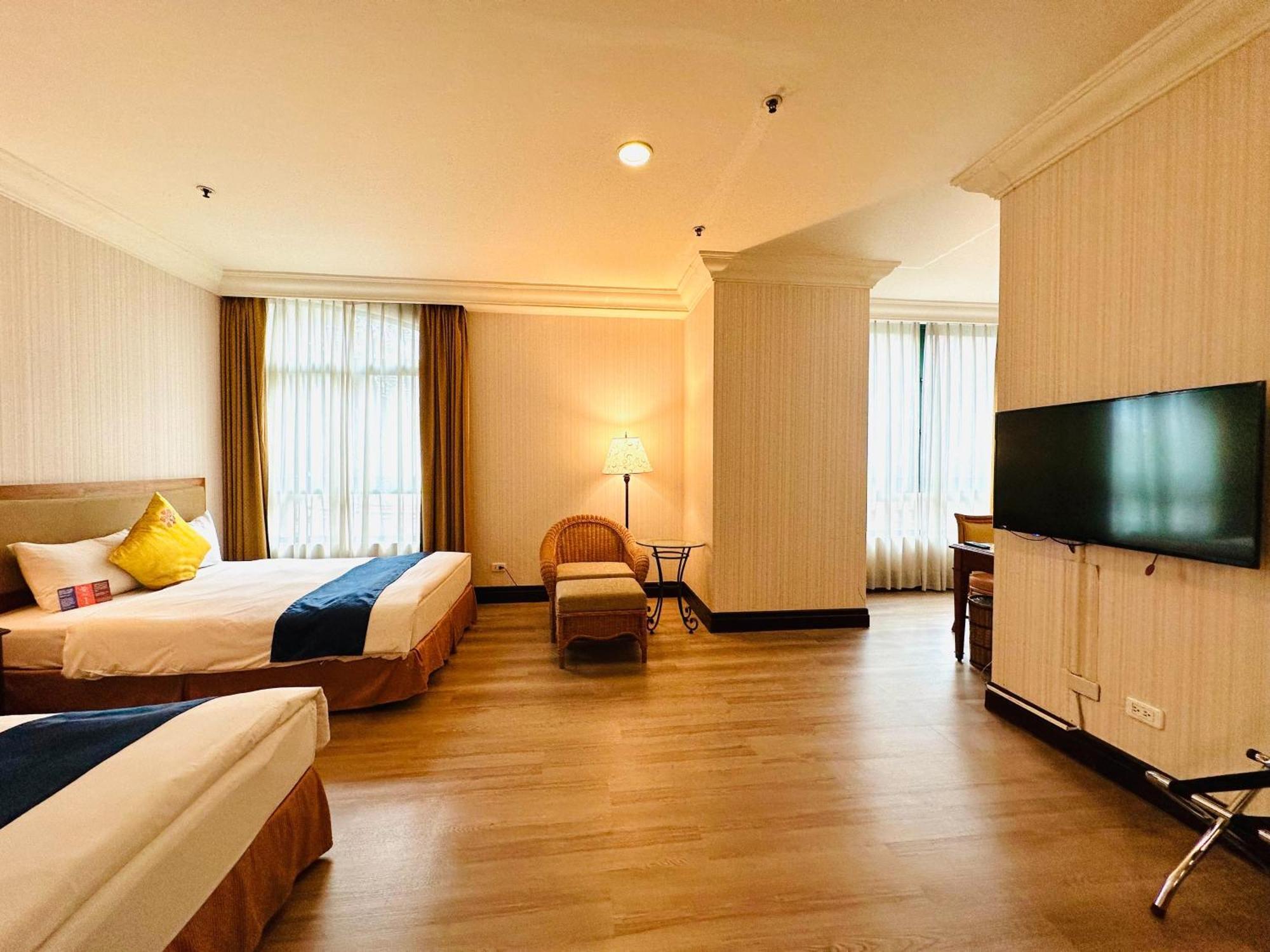 Wei-Yat Grand Hotel Tainan Esterno foto