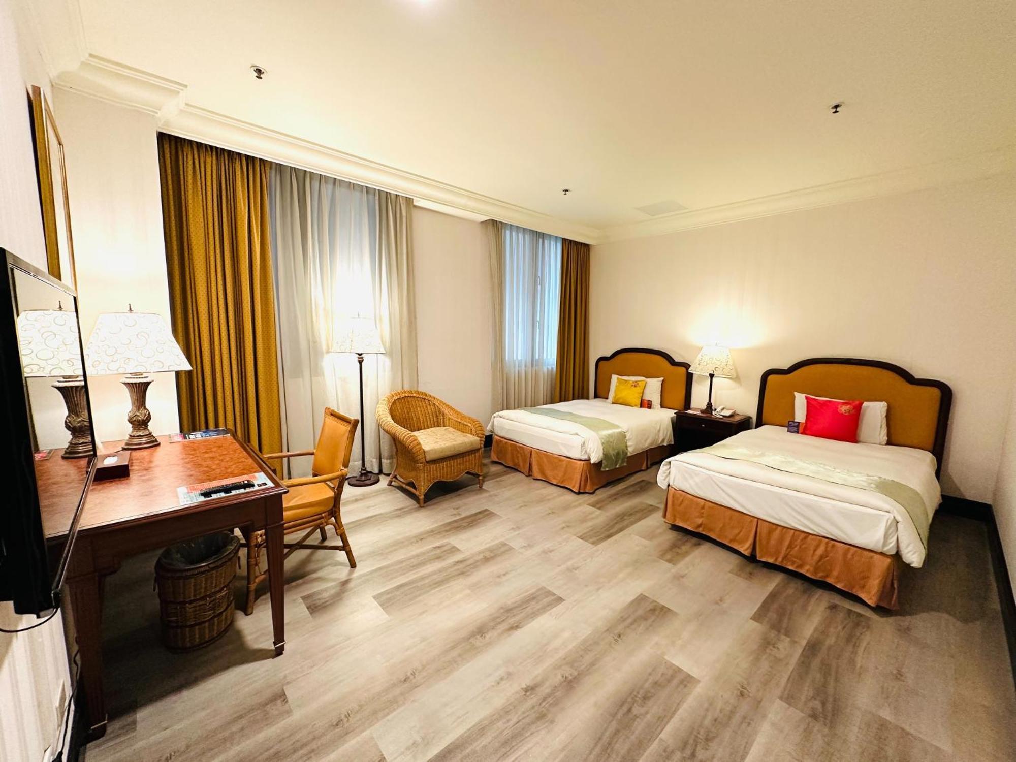 Wei-Yat Grand Hotel Tainan Esterno foto