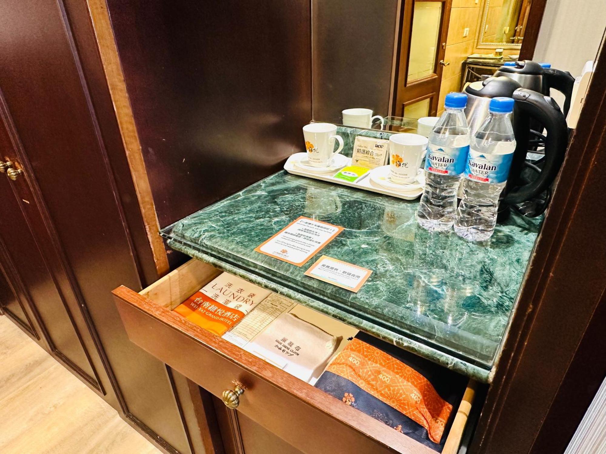 Wei-Yat Grand Hotel Tainan Esterno foto