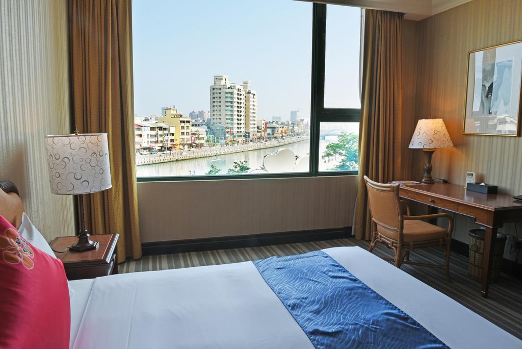 Wei-Yat Grand Hotel Tainan Esterno foto