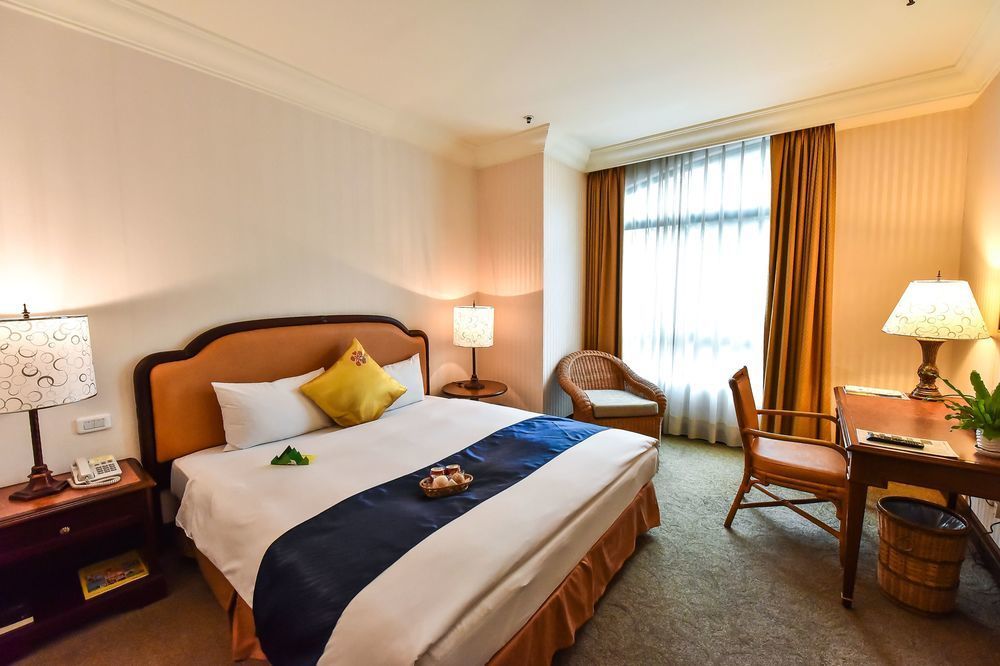 Wei-Yat Grand Hotel Tainan Esterno foto