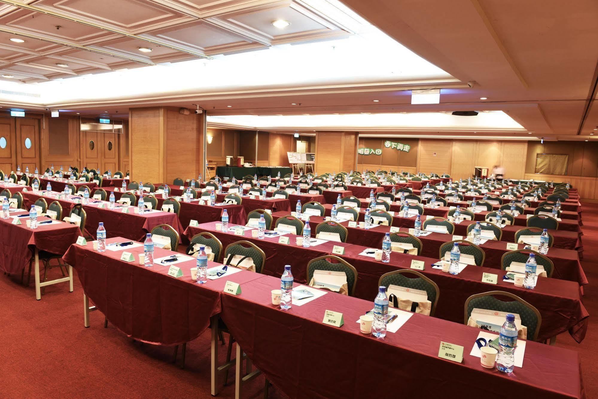 Wei-Yat Grand Hotel Tainan Esterno foto
